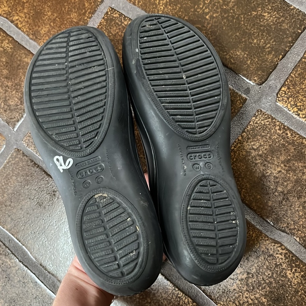 CROCS Black Kadee Mary Jane Slingback Flats - Picture 12 of 12